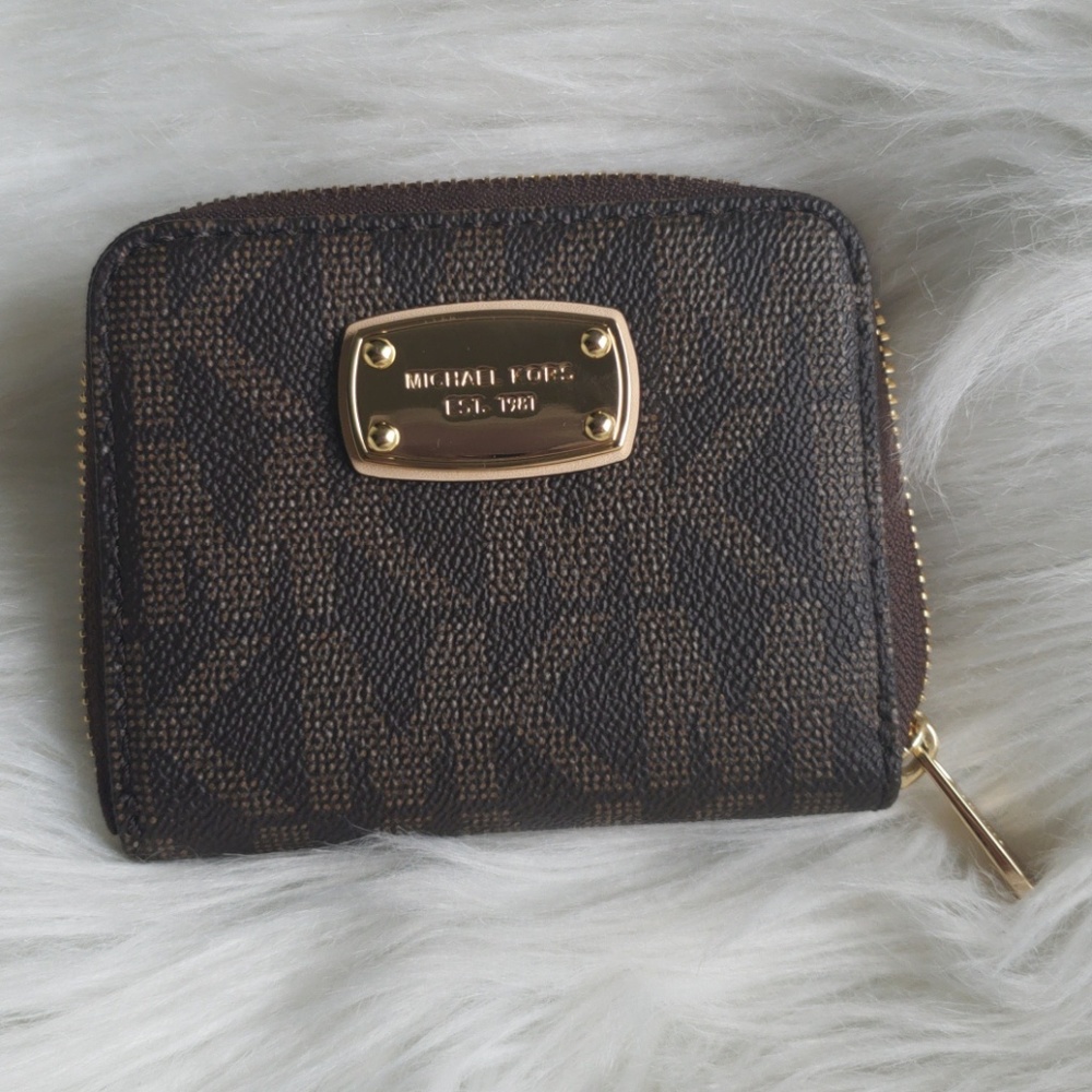Brown Michael Kors Signature Wallet!